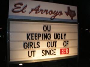 These El Arroyo Signs Are Damn Hilarious (25 Photos) | Longhorn Humor
